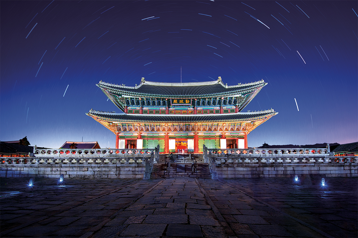 Gyeongbokgung Palace. Photography: Shutterstock / Guitar Photographer.